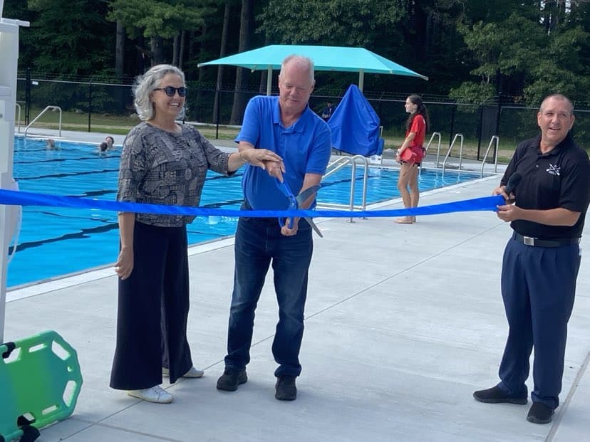 Easthampton celebrates Nonotuck pool upgrades with ribbon cutting